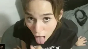 TEENS colombiana se folla al hijo de su marido mientras el cornudo eta trabajando y le deja el culo lleno de leche – PORNO EN ESPAÑOL